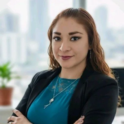 Retrato profesional de Dulce Ángeles